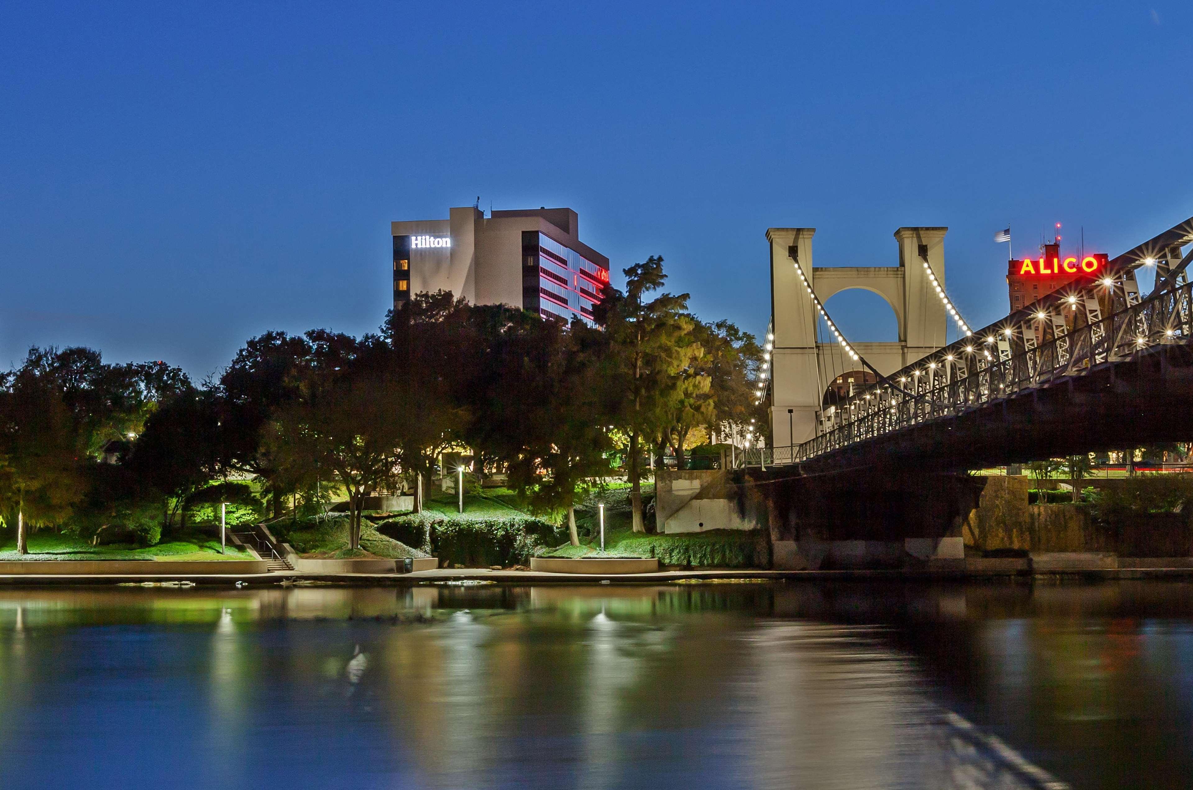 Hilton Waco Hotell Eksteriør bilde